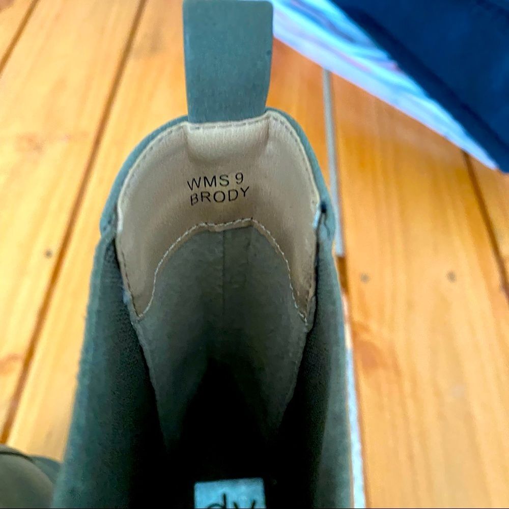 NWOT DV Dolce Vita Brody Chelsea Boot - Picture 4 of 6